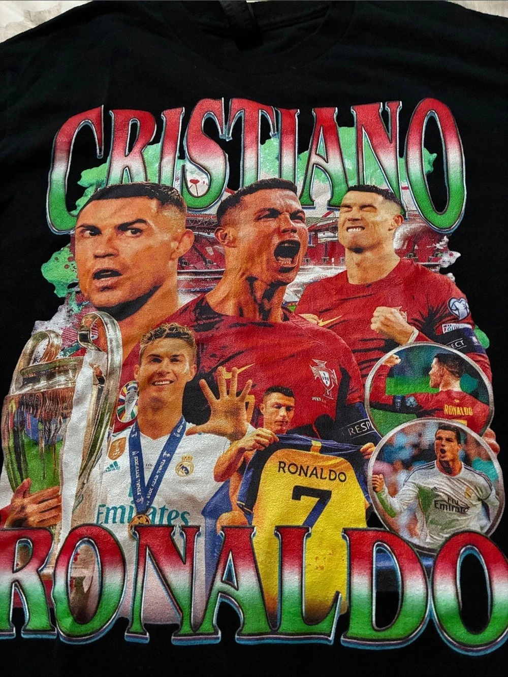 Gildan Cristiano Ronaldo Memorial Collage Graphic Tee in Black & Red